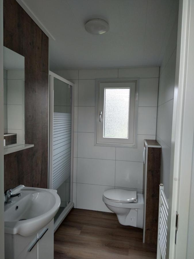 Lathumlodge Met Parkvoorzieningen 外观 照片
